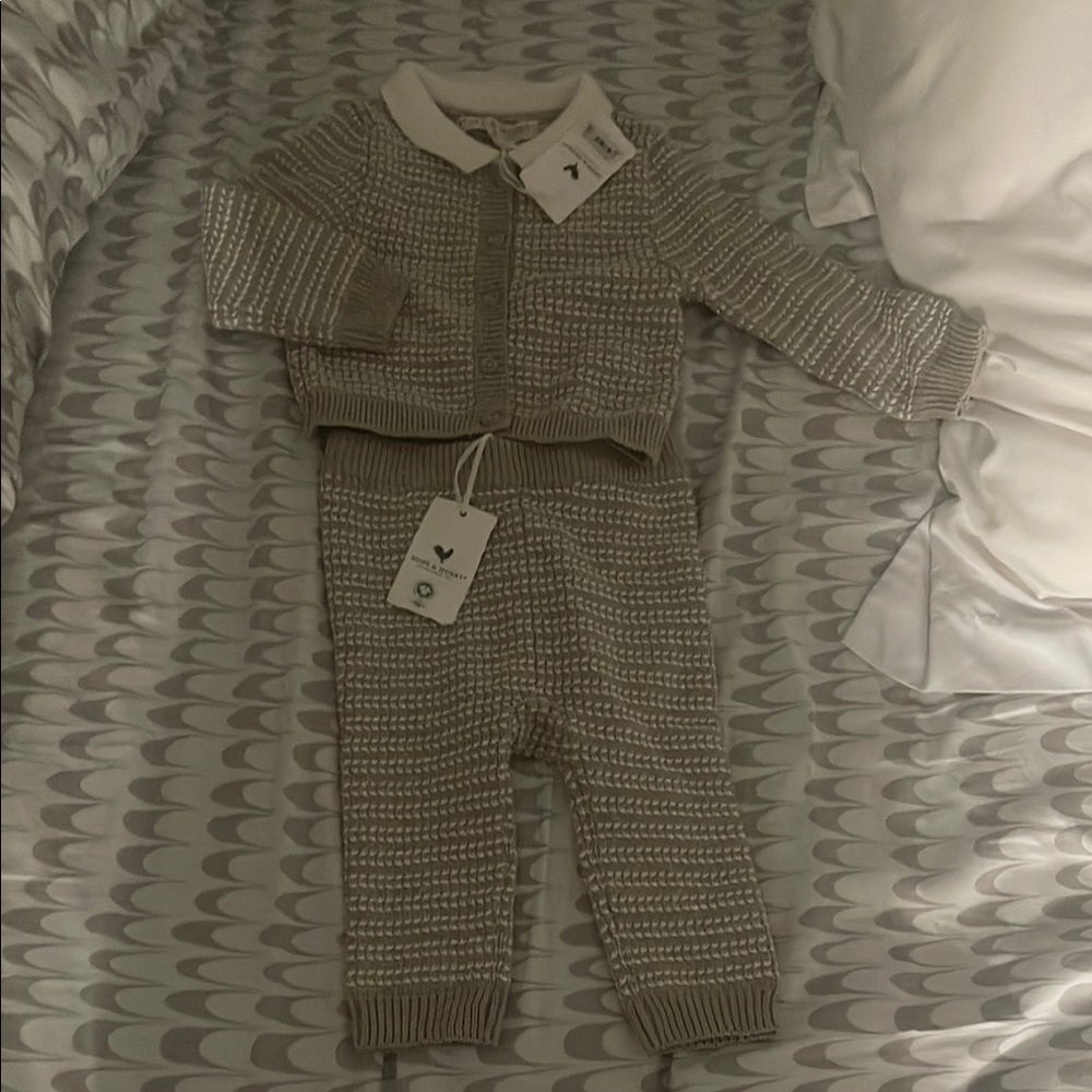 Cozy Knit Baby Outfit in Gray and Cream